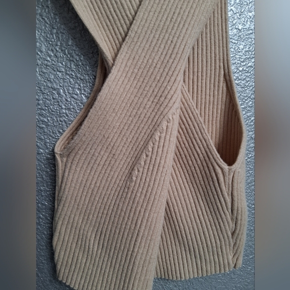 Cider Ribbed Criss Cross Cropped Halter Top A1   Size S - Picture 12 of 14
